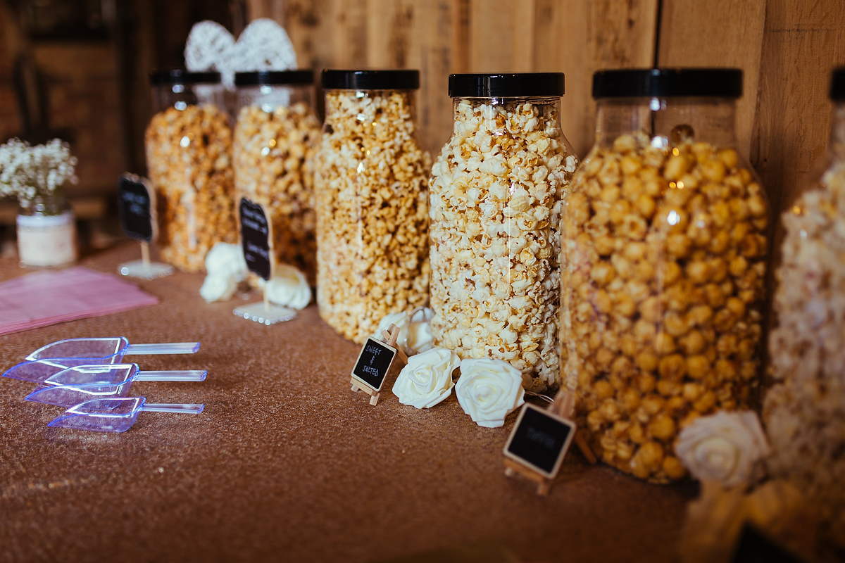 GILDINGS BARN WEDDING 